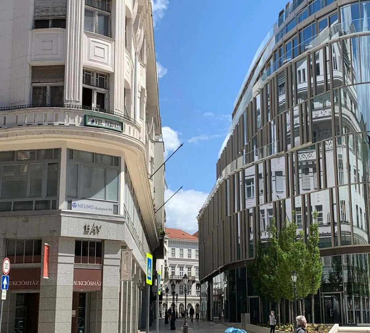 Lovely Studio In The Heart Of Downtown Budapeşte 0*,  Macaristan