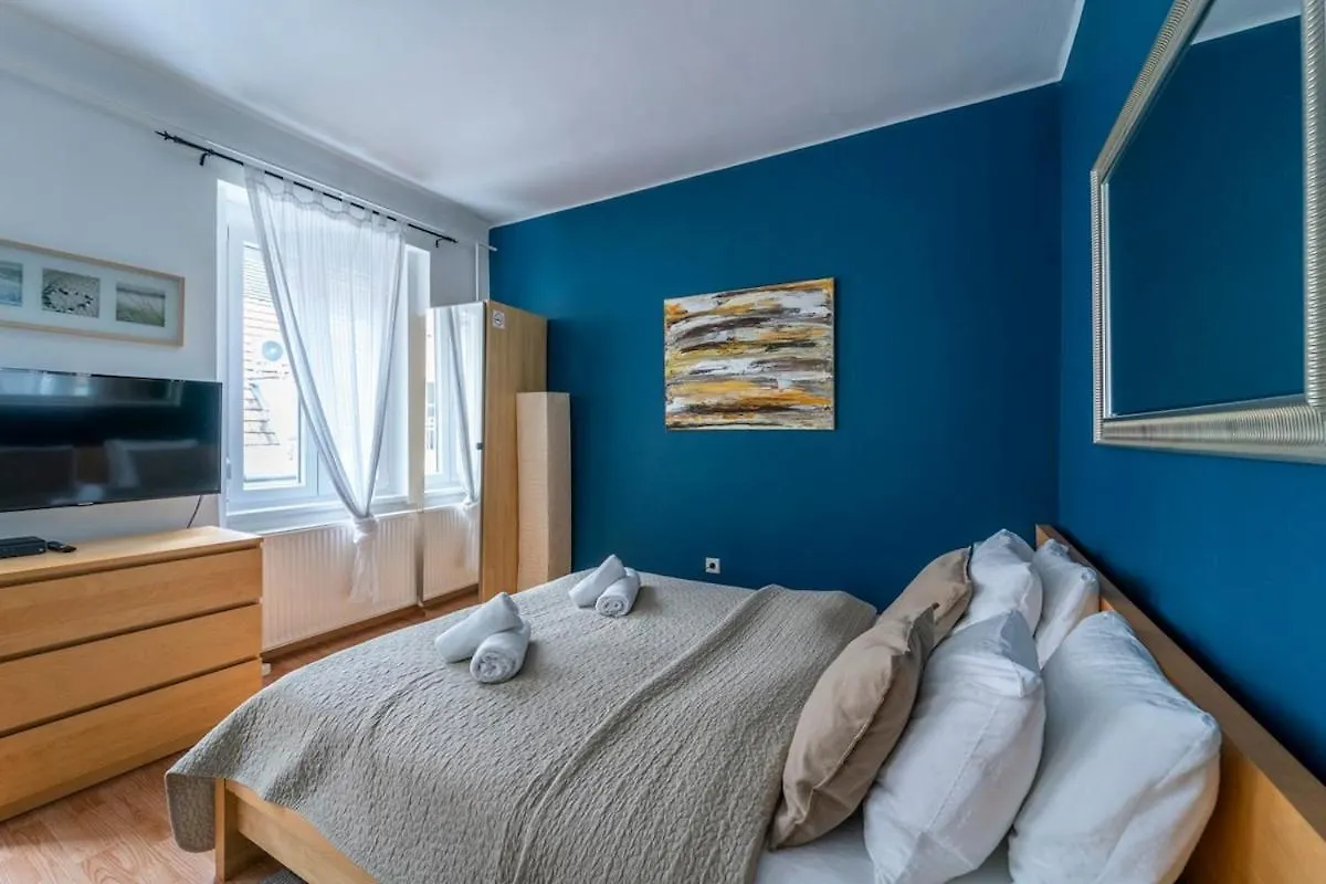 Daire Lovely Studio In The Heart Of Downtown Budapeşte