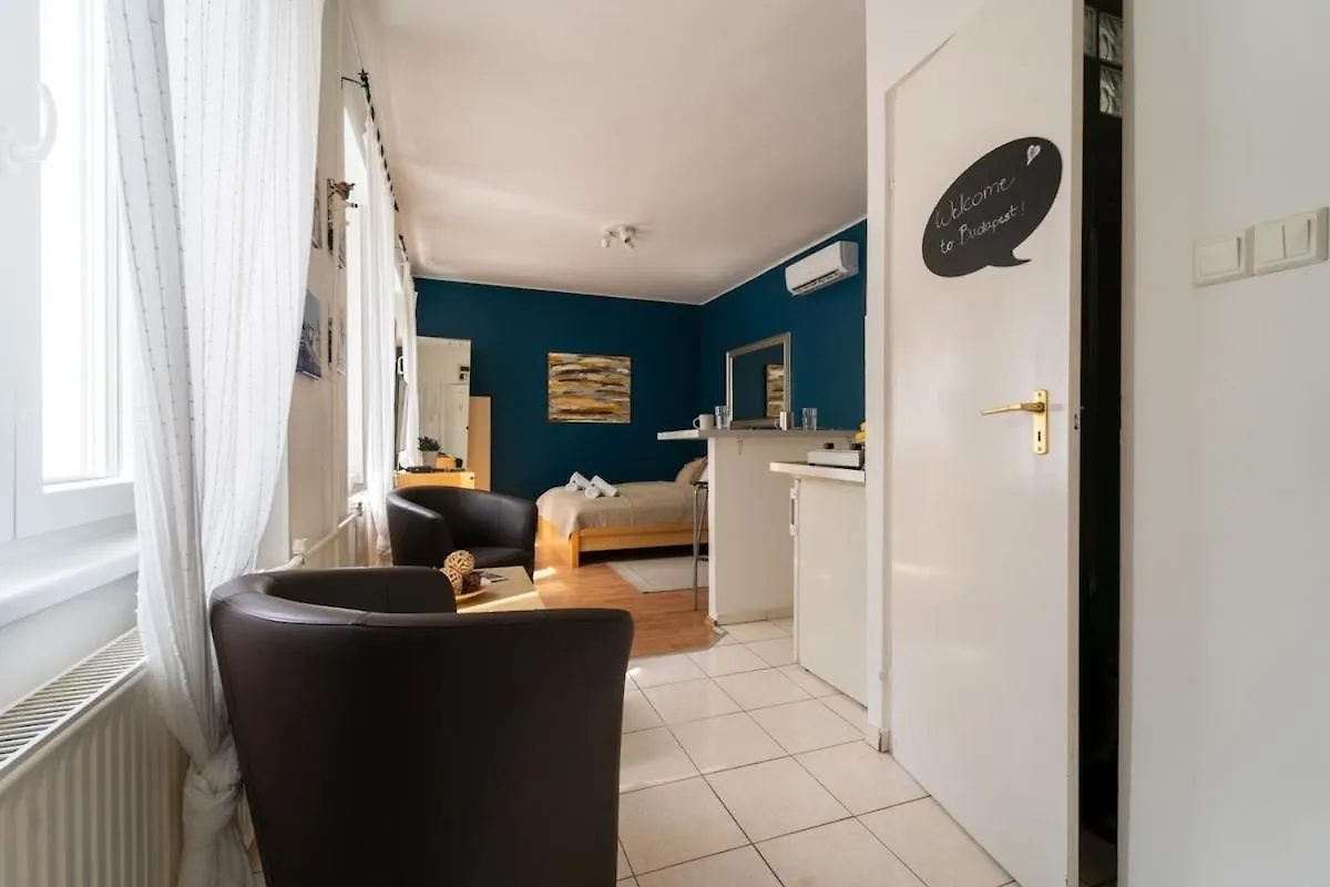 Lovely Studio In The Heart Of Downtown Budapeşte Daire