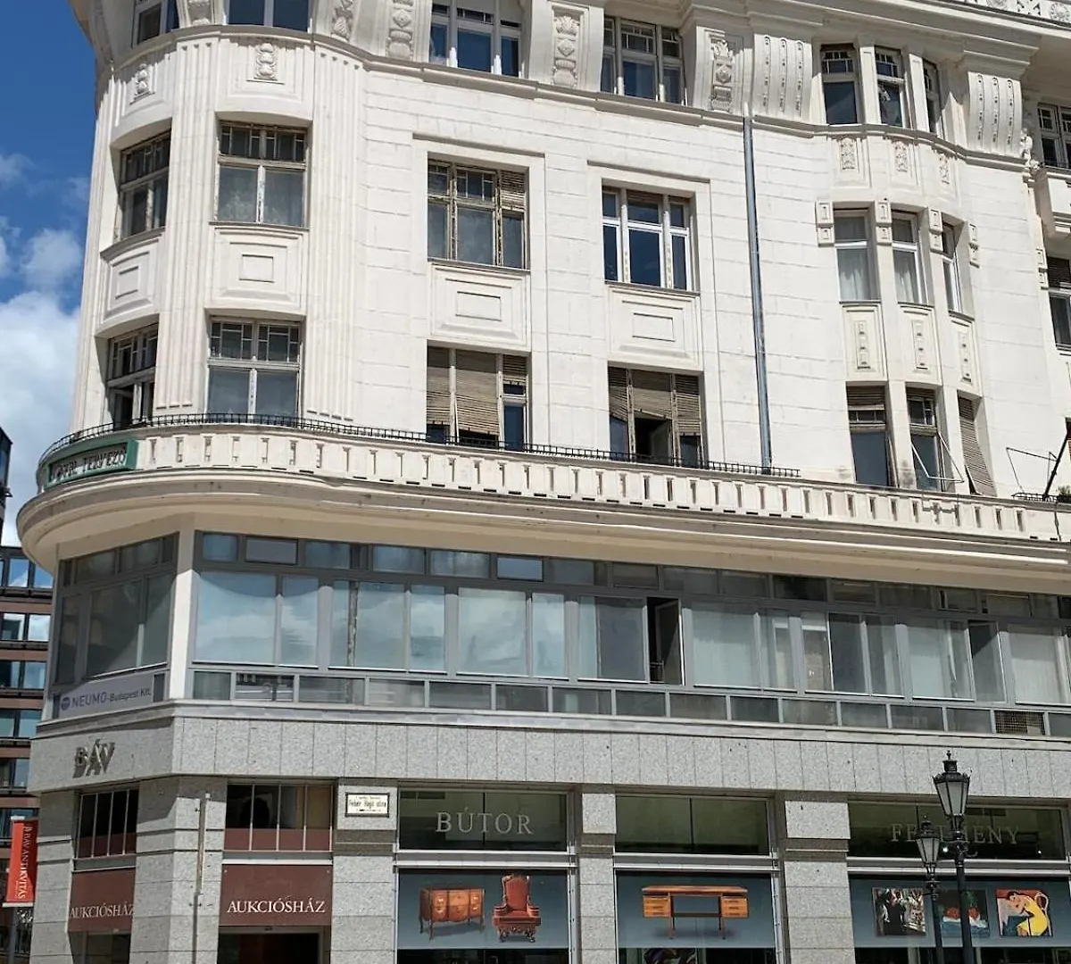 Lovely Studio In The Heart Of Downtown Budapeşte
